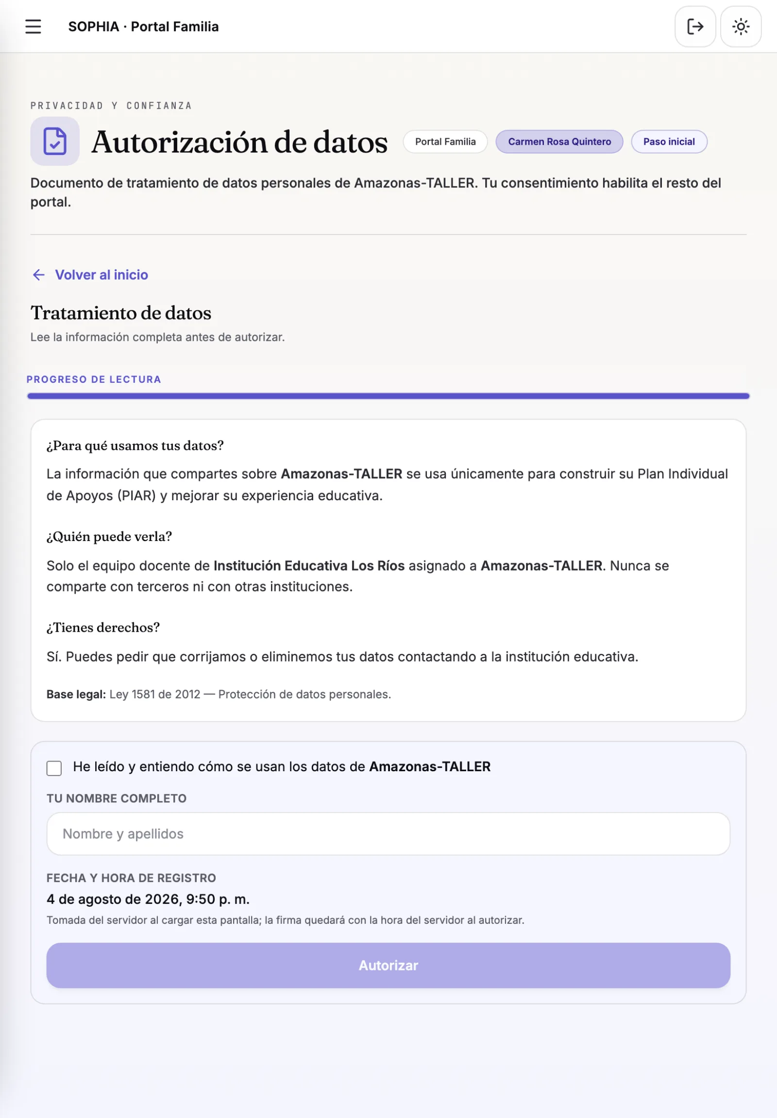 Pantalla de autorización de datos en el portal de familia: para qué se usan, quién puede verlos y la casilla de consentimiento con la Ley 1581 de 2012 al pie.